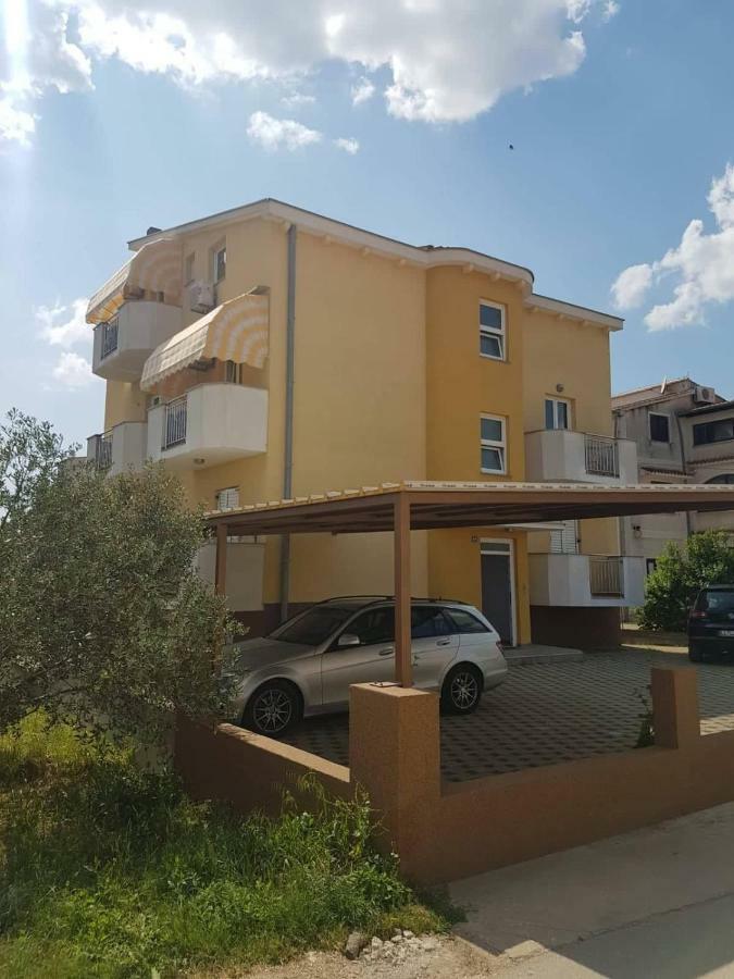 Apartmani Lili Sukošan Exteriér fotografie