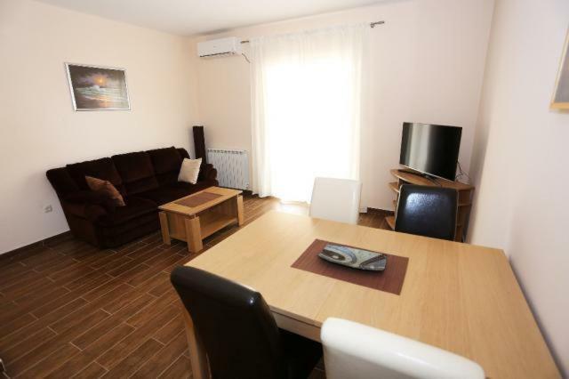 Apartmani Lili Sukošan Exteriér fotografie