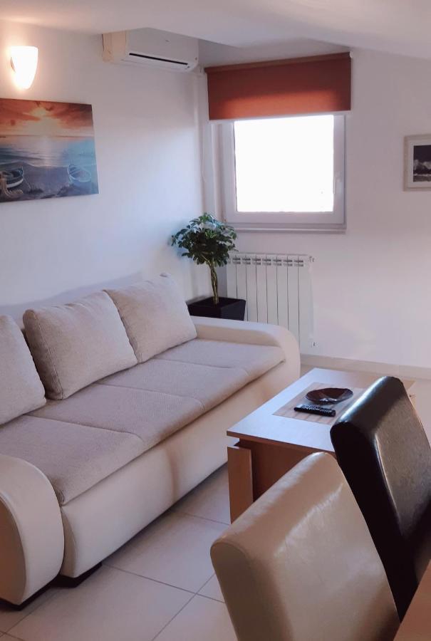 Apartmani Lili Sukošan Exteriér fotografie